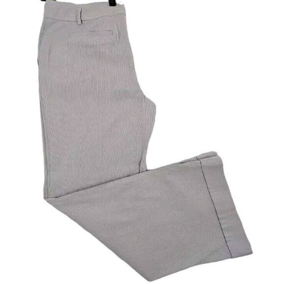 Ann Taylor LOFT ~Woman Size 12~ White/Gray Striped Print Wide Leg Pants Cuffed. - Picture 1 of 9